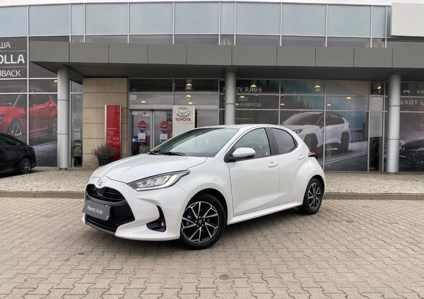 Toyota Yaris cena 91900 przebieg: 2355, rok produkcji 2023 z Kalisz małe 497